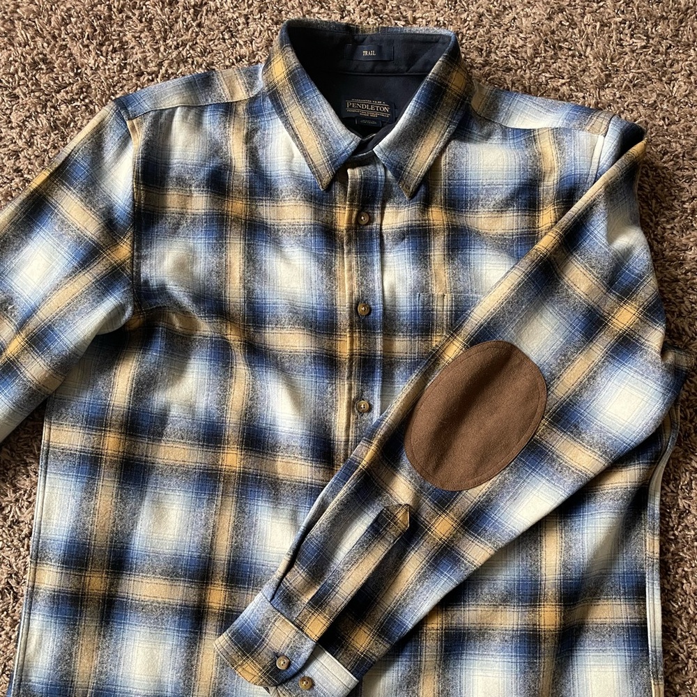 Pendleton Trail Wool Button Up With a leather Elbow Patches